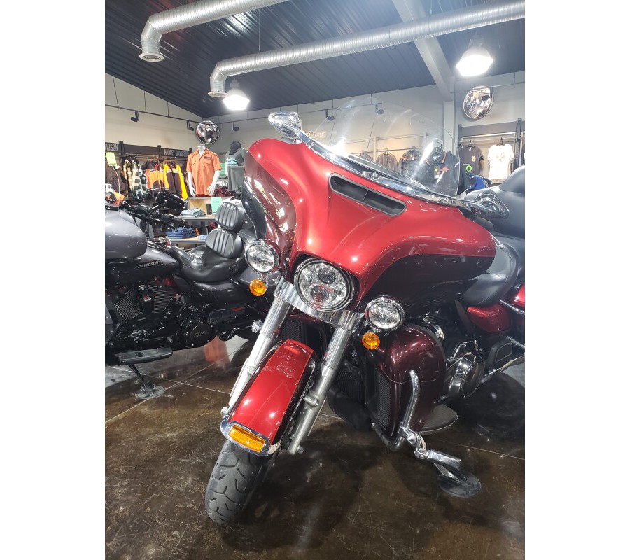 2018 Harley-Davidson Ultra Limited Wicked Red/Twisted Cherry