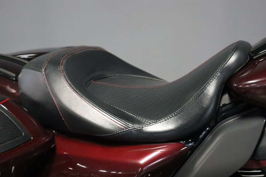 2019 Harley-Davidson CVO Street Glide FLHXSE