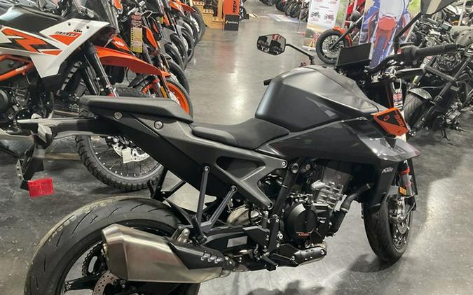 2024 KTM Duke 990