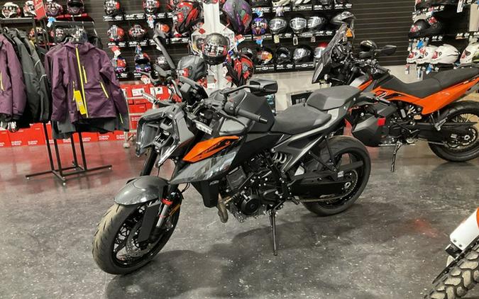 2024 KTM Duke 990