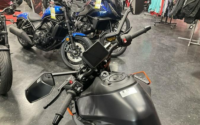 2024 KTM Duke 990