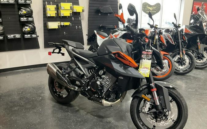 2024 KTM Duke 990