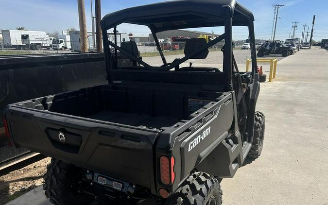2025 Can-Am® Defender DPS HD10