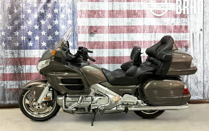 2010 Honda Gold Wing Audio / Comfort / Navi / XM / ABS (GL18HPNAM)