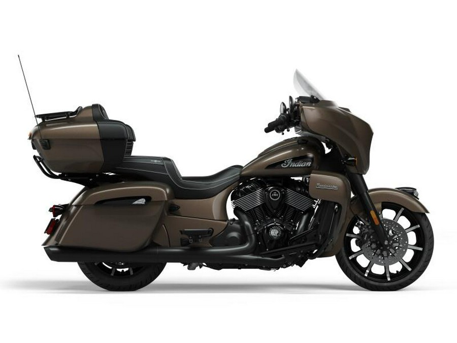 2022 Indian Motorcycle® Roadmaster® Dark Horse® Polished Bronze