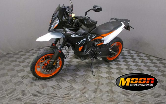 2024 KTM 890 SMT