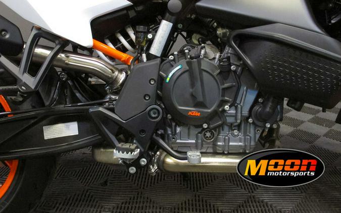 2024 KTM 890 SMT