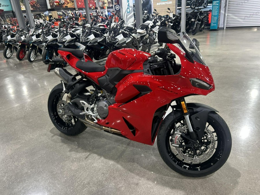 2026 Ducati PANIGALE V2 896