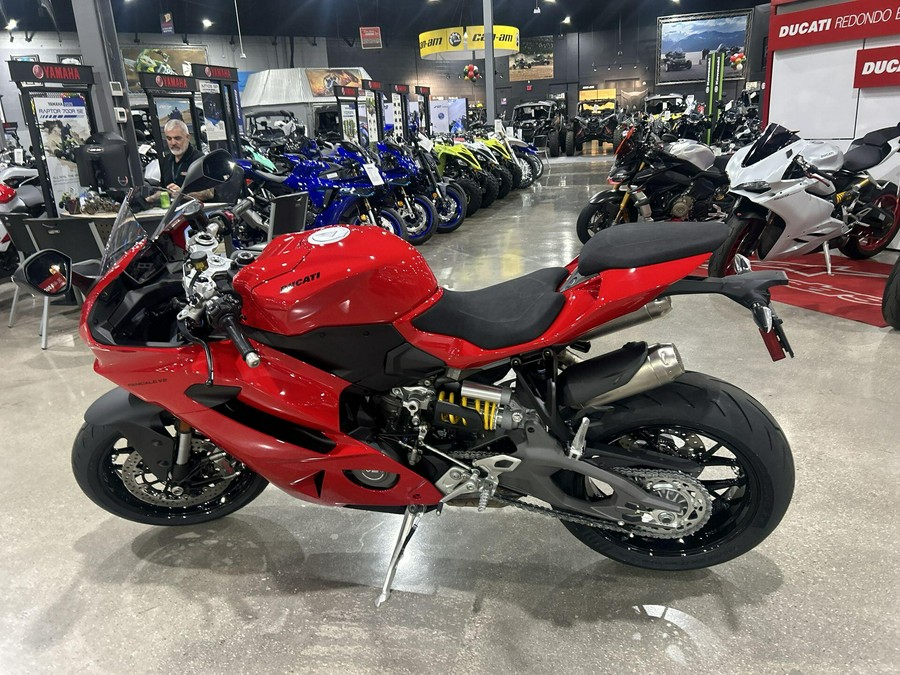 2026 Ducati PANIGALE V2 896