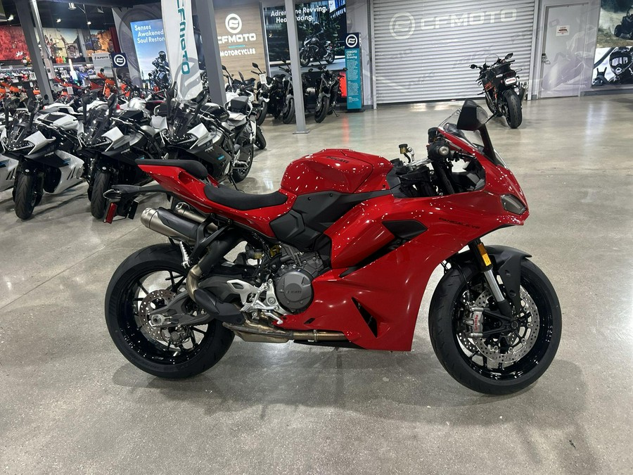 2026 Ducati PANIGALE V2 896