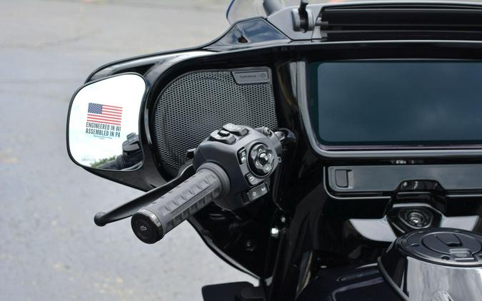 2026 Harley-Davidson® Street Glide 3 Limited Vivid Black Black Trim