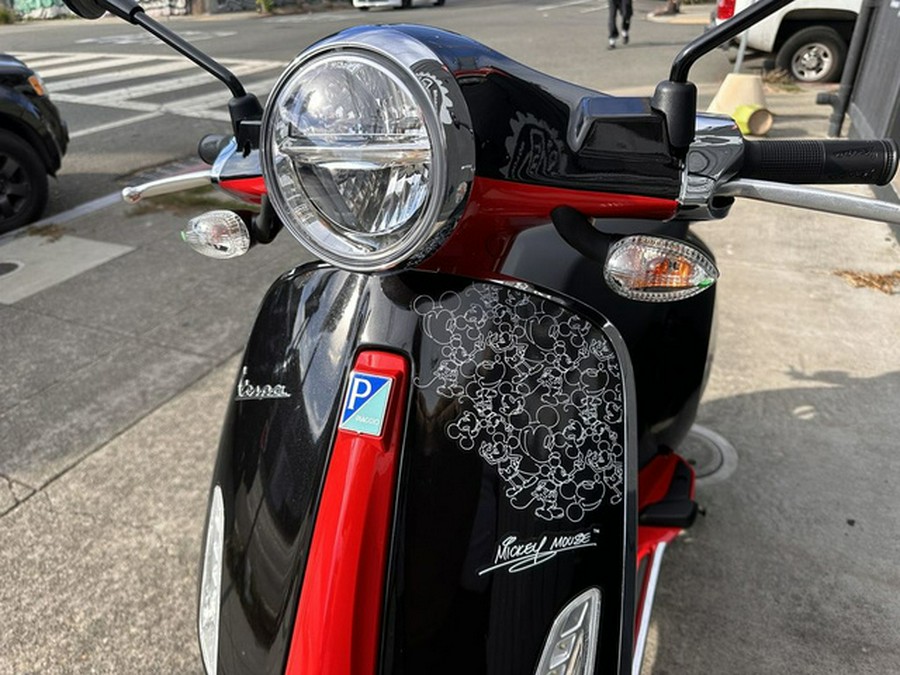 2023 Vespa Primavera 150 Disney Mickey Mouse Edition