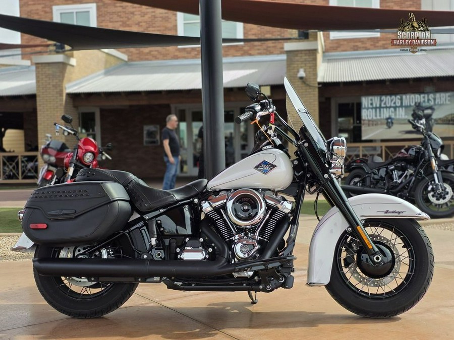 2025 Harley-Davidson® FLHC - Heritage Classic
