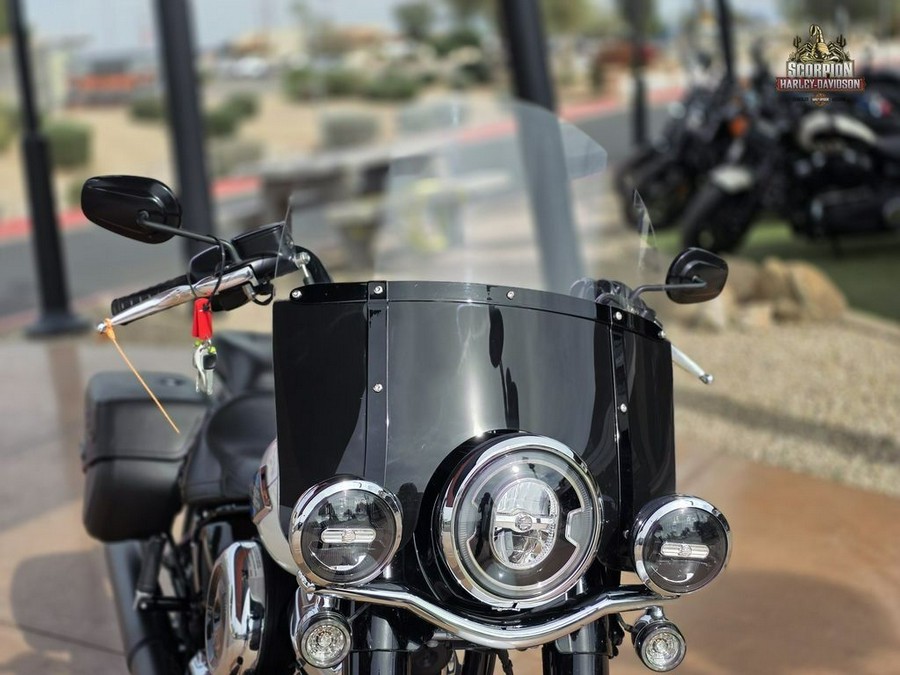 2025 Harley-Davidson® FLHC - Heritage Classic