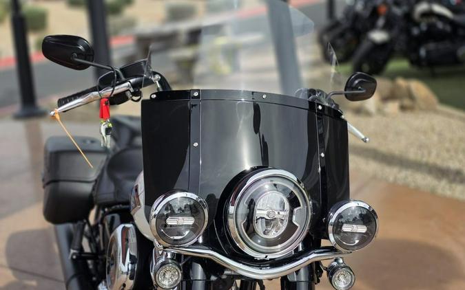 2025 Harley-Davidson® FLHC - Heritage Classic