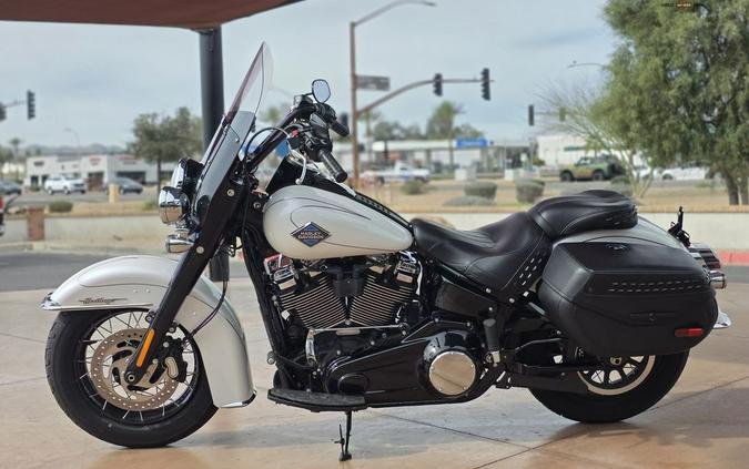 2025 Harley-Davidson® FLHC - Heritage Classic