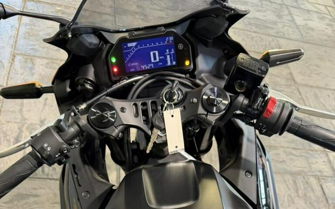 2025 Yamaha YZF-R3
