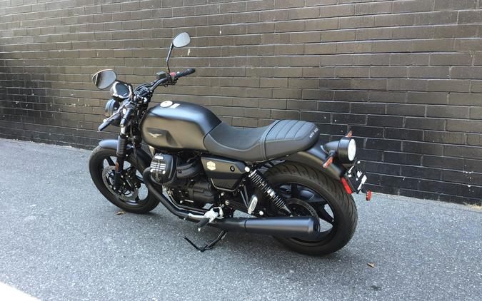 2024 Moto Guzzi V7 Stone