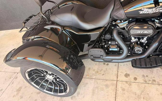 FLTRT 2024 Road Glide 3