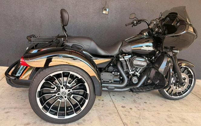 FLTRT 2024 Road Glide 3