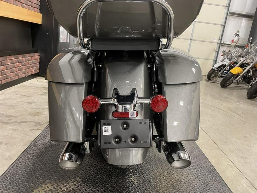 2024 Indian Motorcycle® Pursuit® Limited® with PowerBand Audio Package Titanium/Black Metallic