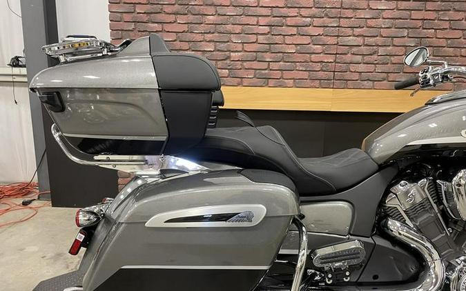 2024 Indian Motorcycle® Pursuit® Limited® with PowerBand Audio Package Titanium/Black Metallic