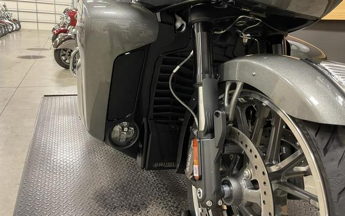 2024 Indian Motorcycle® Pursuit® Limited® with PowerBand Audio Package Titanium/Black Metallic