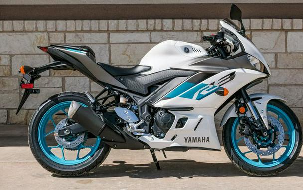 New 2024 YAMAHA YZFR3 ABS VIVID WHITE