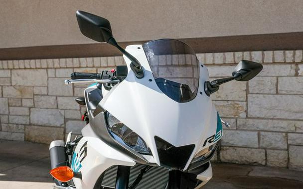 New 2024 YAMAHA YZFR3 ABS VIVID WHITE