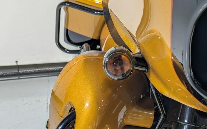 2023 Harley-Davidson® Road Glide® Limited Prospect Gold/Vivid Black Trim Black