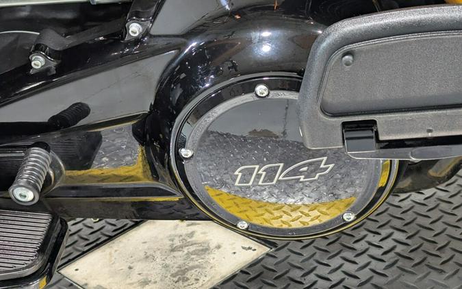 2023 Harley-Davidson® Road Glide® Limited Prospect Gold/Vivid Black Trim Black