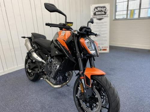 2021 KTM 890 Duke First Look Preview