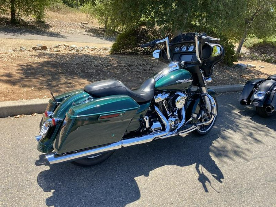 2017 Harley-Davidson® FLHX - Street Glide®