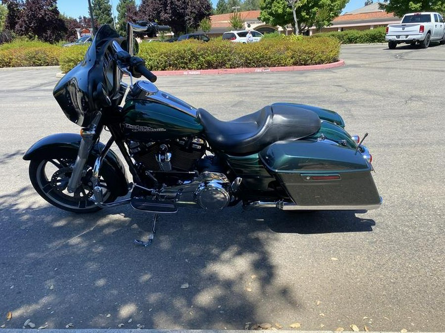 2017 Harley-Davidson® FLHX - Street Glide®