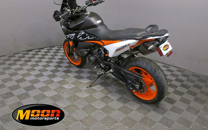 2024 KTM 890 SMT