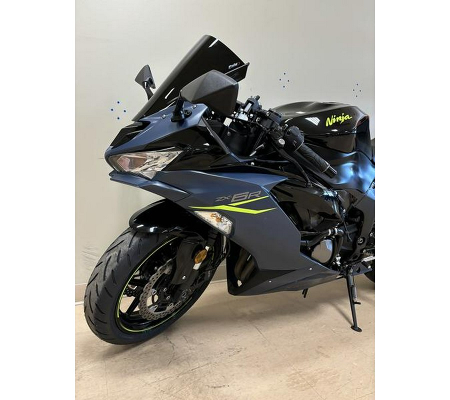 2023 Kawasaki Ninja® ZX™-6R Metallic Matte Twilight Blue/Metallic Diablo Black