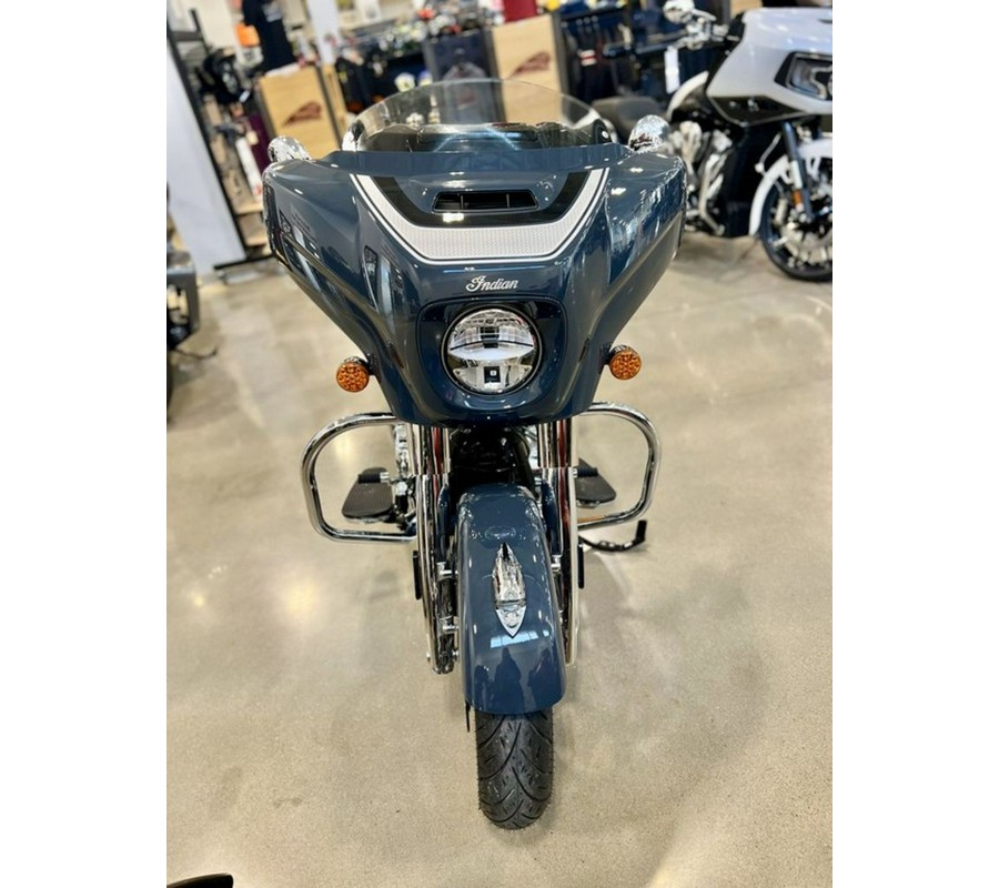 2025 Indian Motorcycle® Chieftain® Limited w/PowerBand Audio Blue Dusk