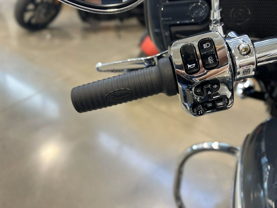 2025 Indian Motorcycle® Chieftain® Limited w/PowerBand Audio Blue Dusk