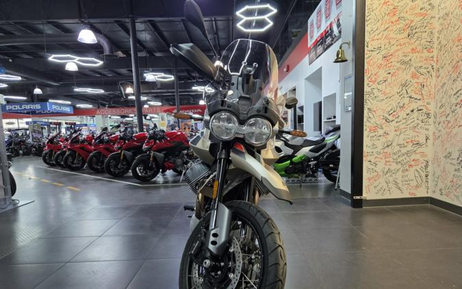 2025 Moto Guzzi V85 TT Travel