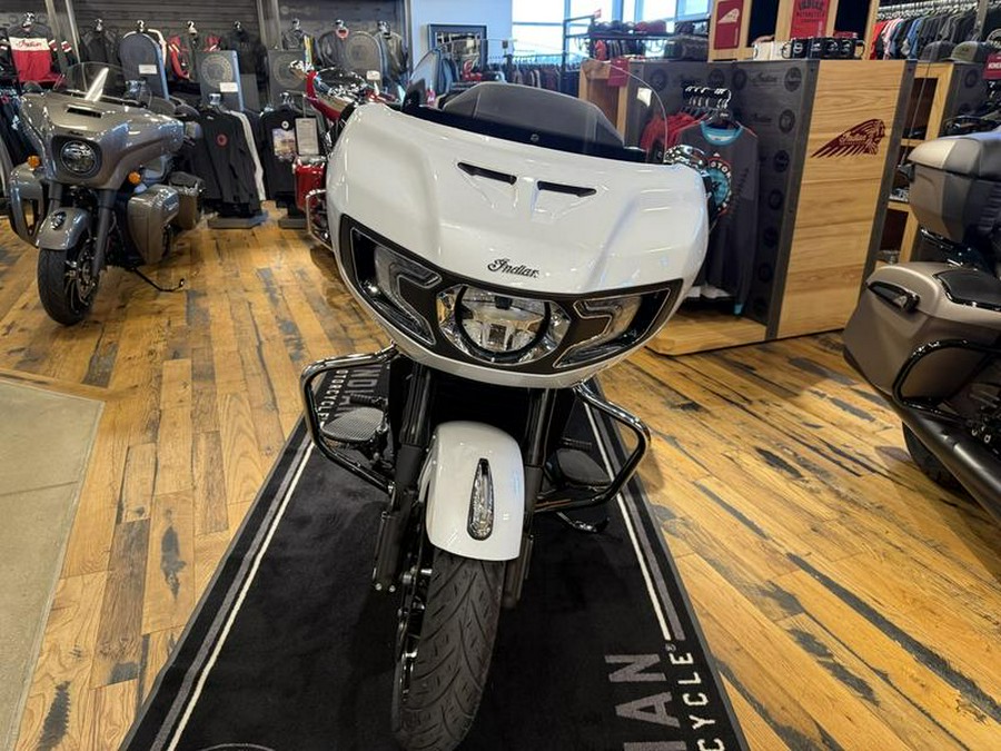 2025 Indian Motorcycle® Challenger® Limited 112 w/PowerBand Audio Ghost White Metallic with Black M