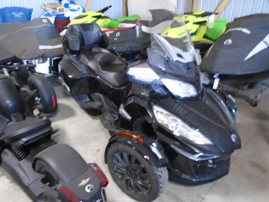 2015 Can-Am® Spyder® RT-S 6-Speed Semi-Automatic (SE6)