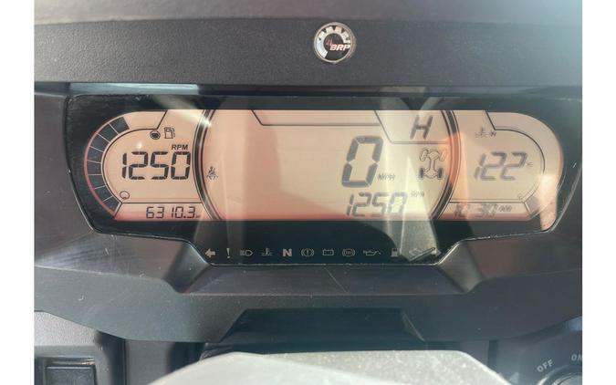 2024 Can-Am Defender Limited HD10