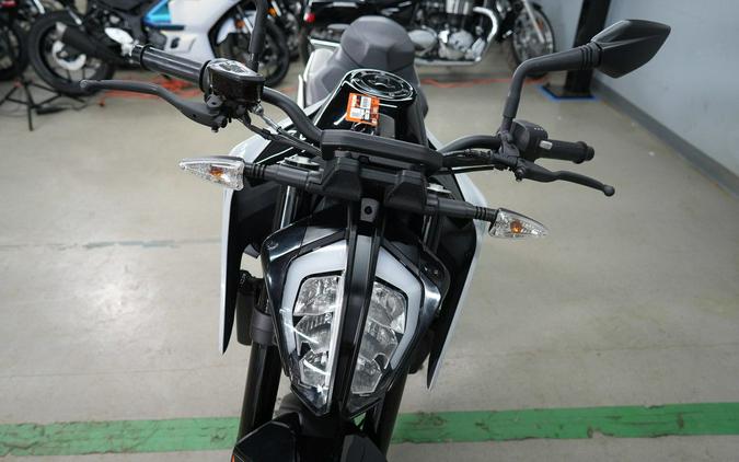 2023 KTM 790 Duke