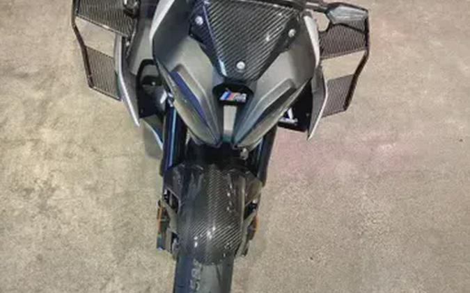 2026 BMW M 1000 R