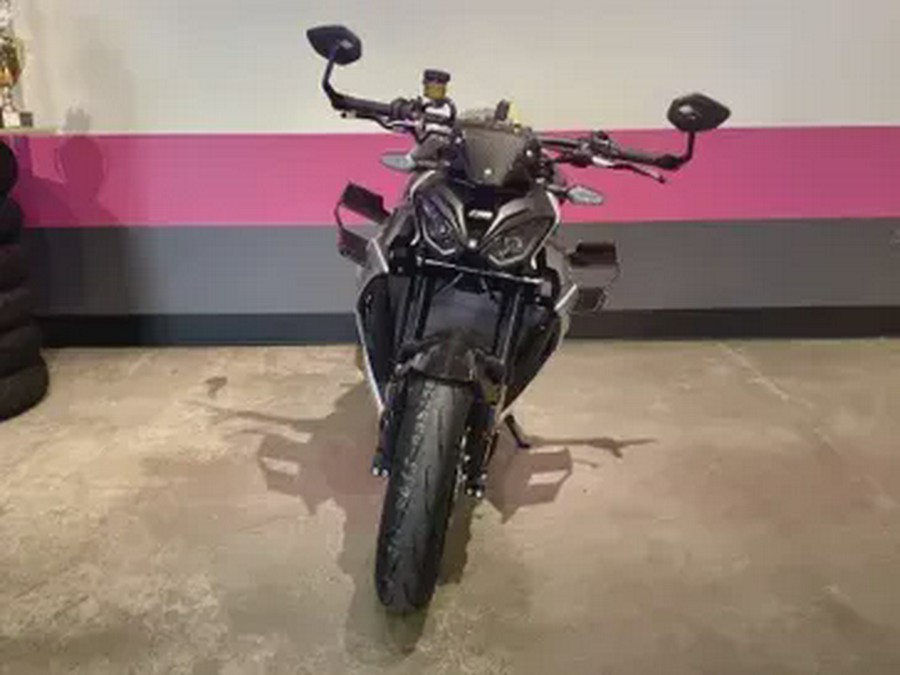 2026 BMW M 1000 R