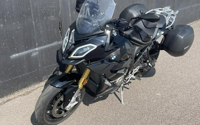 2019 BMW S 1000 XR Black Storm Metallic