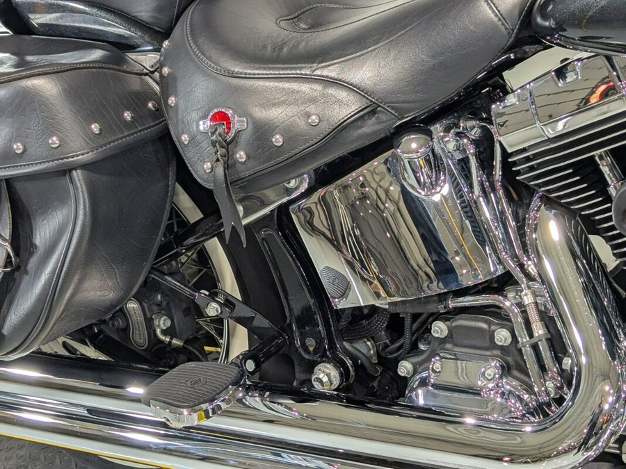 2017 Harley-Davidson® Heritage Softail® Classic Black Quartz