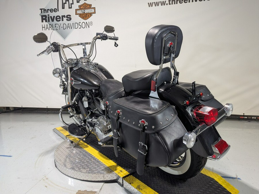 2017 Harley-Davidson® Heritage Softail® Classic Black Quartz