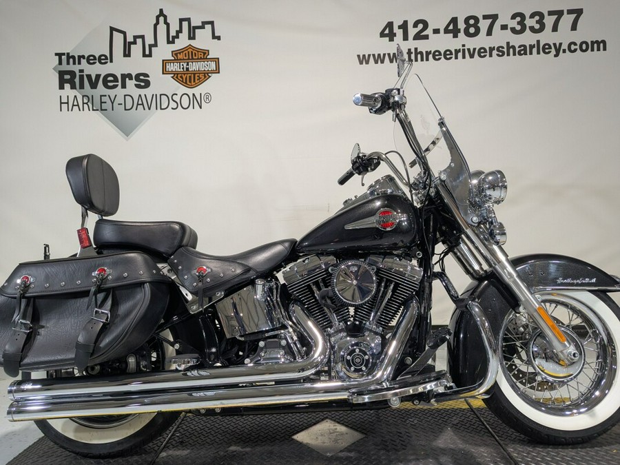 2017 Harley-Davidson® Heritage Softail® Classic Black Quartz