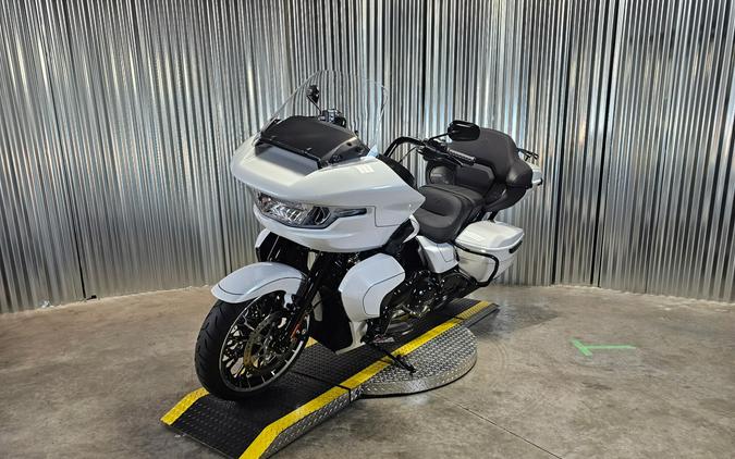 2026 Harley-Davidson Road Glide Limited White Onyx Pearl Black Trim